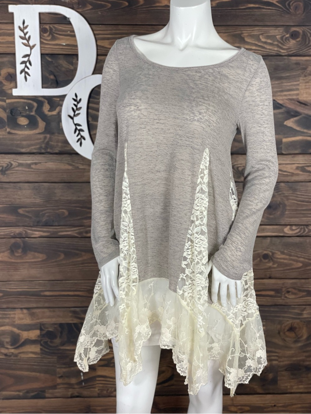entro | Peekaboo Lace Hanky Tunic Lightweight Knit Top Taupe‎ Ivory Mesh Lace